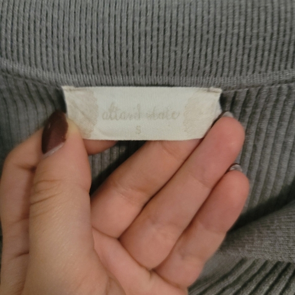 Altard State Knit Grey Cropped Sweater - Picture 5 of 5